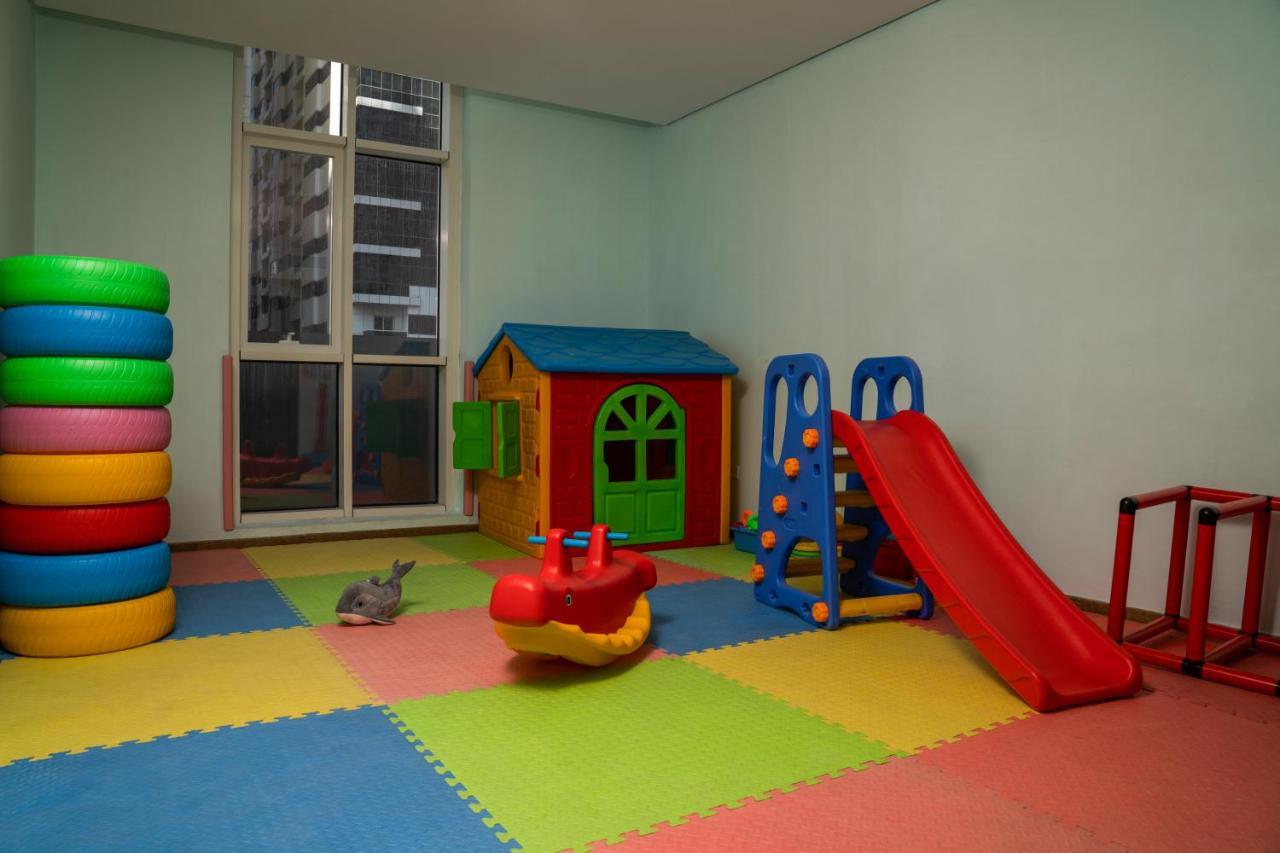 Hotel Pullman Šardžá Exteriér fotografie A playroom